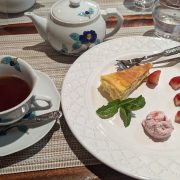 紅茶とシフオンケーキのお店、aura